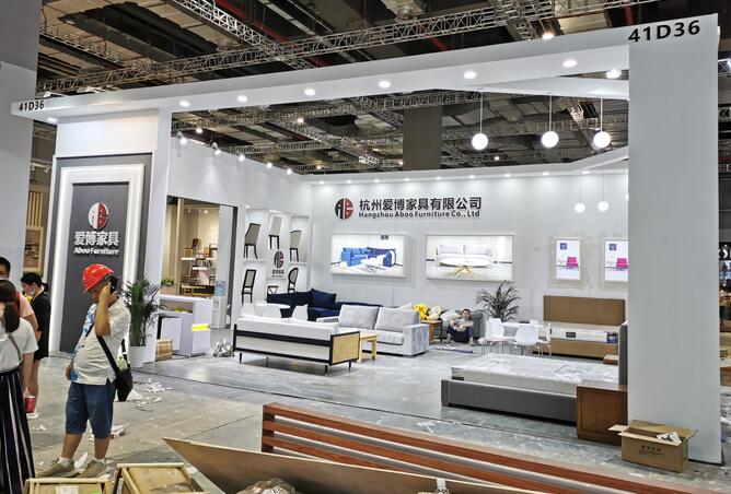 展會搭建布置中塑料材料如何選擇？膠黏劑又該如何選擇？