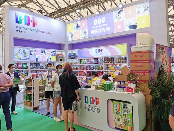 該如何設(shè)計(jì)搭建大型展臺？