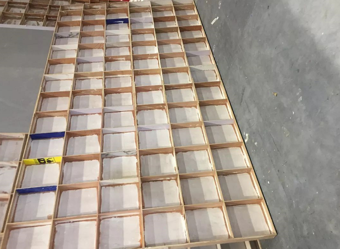 北京展會搭建設計中展臺板墻結構如何制作的？